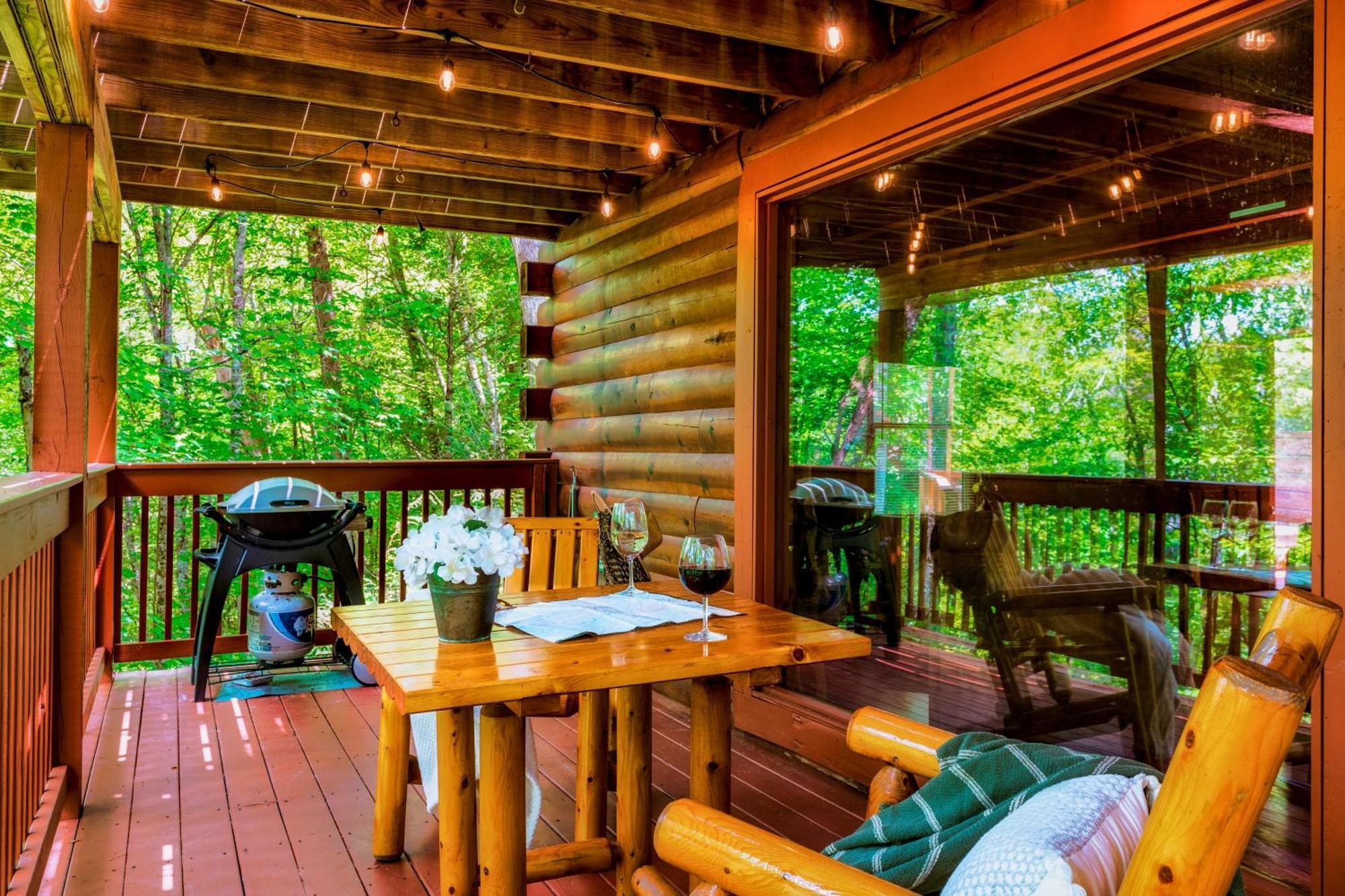 Cabin In A Gated Resort With Seasonal Resort Pool Pigeon Forge Eksteriør billede
