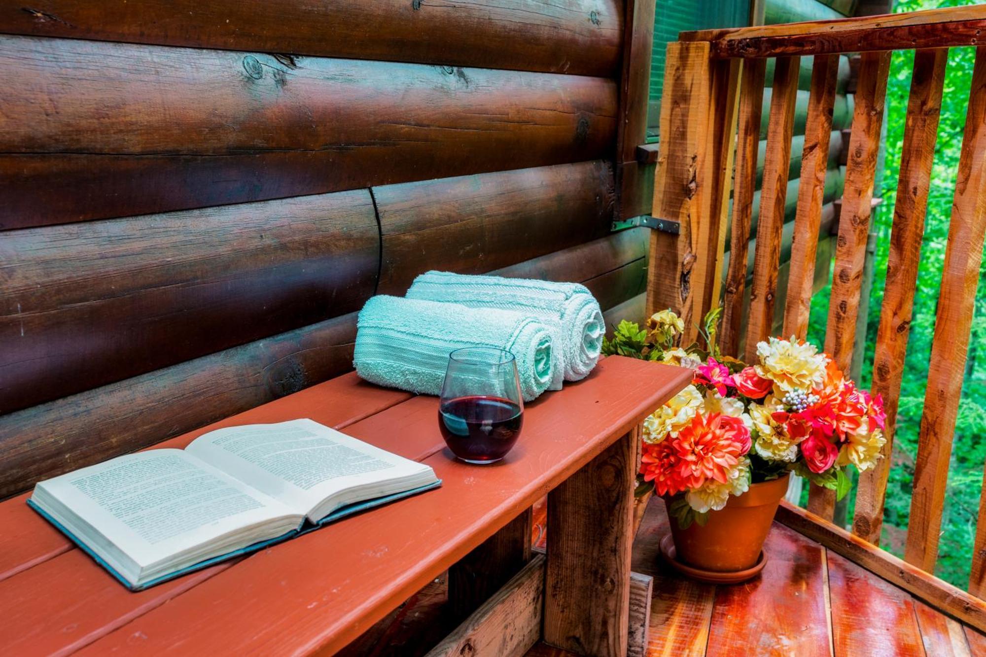 Cabin In A Gated Resort With Seasonal Resort Pool Pigeon Forge Eksteriør billede