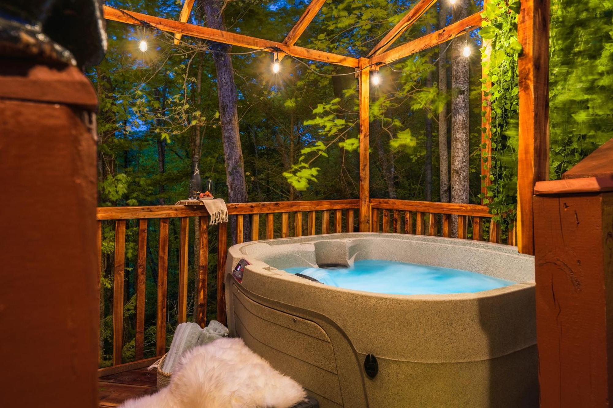 Cabin In A Gated Resort With Seasonal Resort Pool Pigeon Forge Eksteriør billede